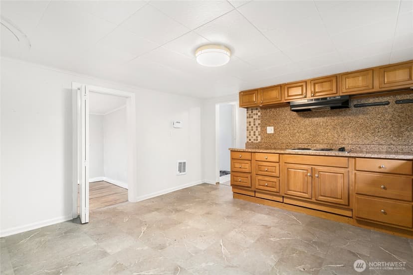 Property photo for 806 5th Street SE, Auburn photo 12