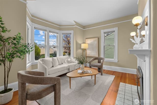 Property photo for 2016 14th Avenue W, Seattle photo 4
