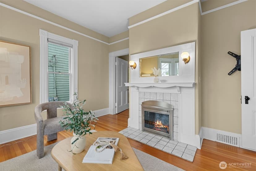 Property photo for 2016 14th Avenue W, Seattle photo 5