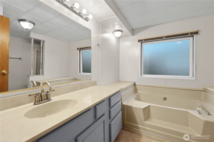 Property photo for 1402 22nd Street NE #402, Auburn photo 15