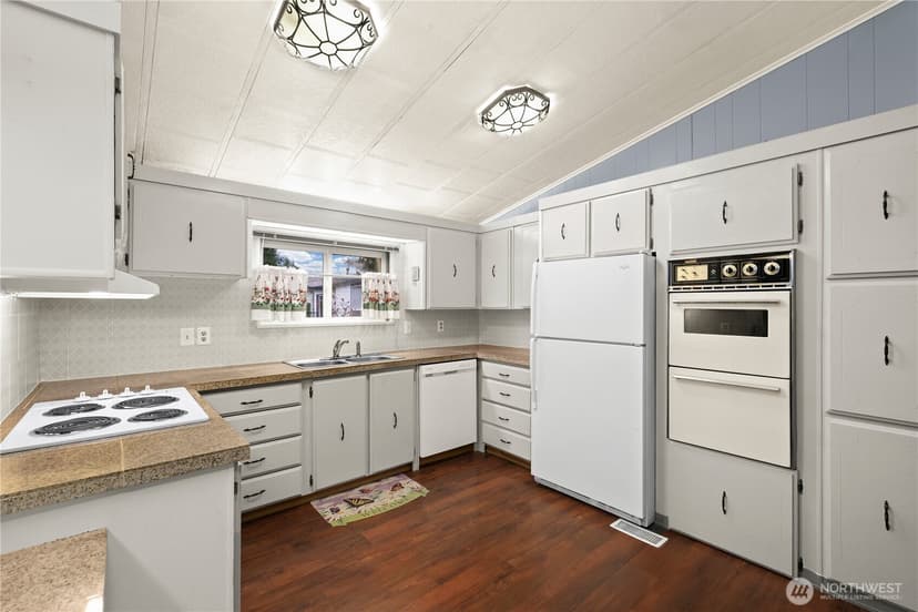 Property photo for 1402 22nd Street NE #402, Auburn photo 10
