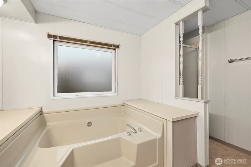 Property photo for 1402 22nd Street NE #402, Auburn photo 16