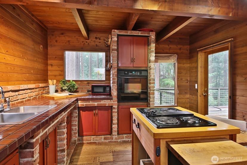Property photo for 6991 High Meadow Drive, Clinton photo 13