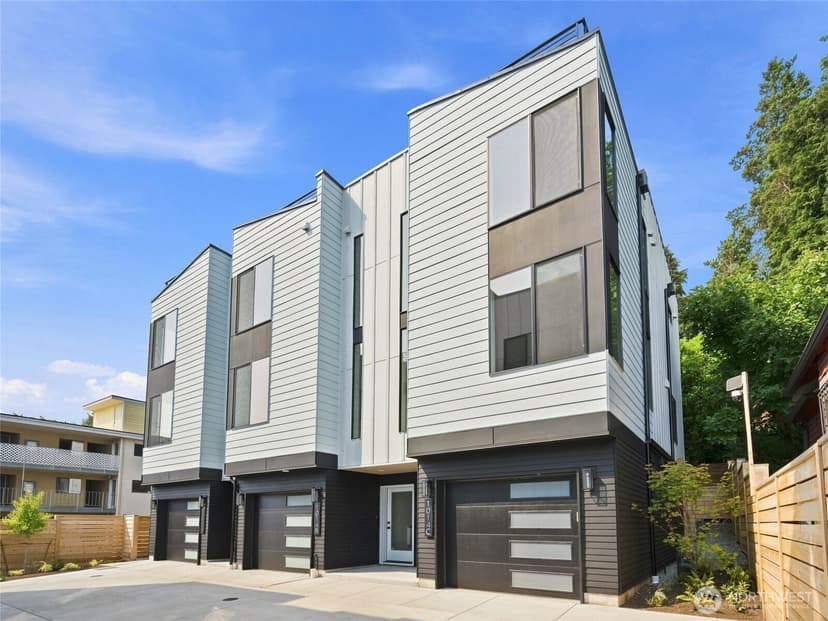 Property photo for 1014 B NE 70th Street, Seattle