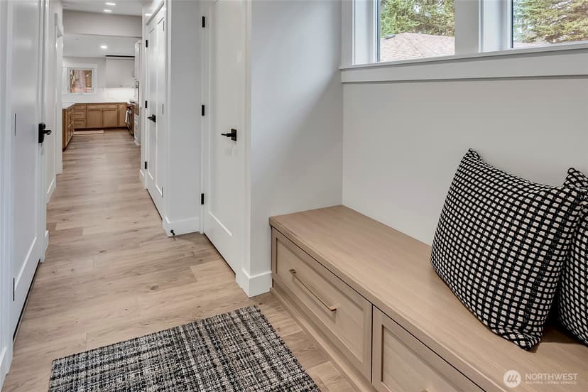 Property photo for 8904 SE 58th Street, Mercer Island photo 18