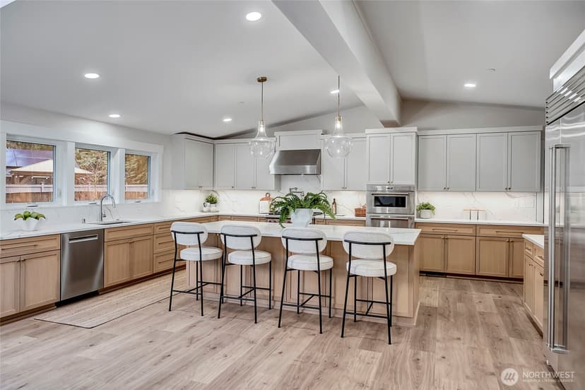 Property photo for 8904 SE 58th Street, Mercer Island photo 11