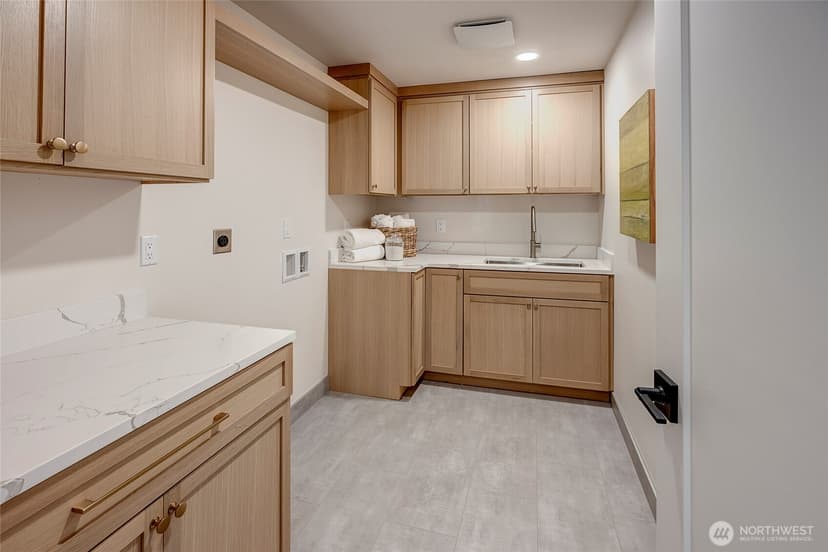 Property photo for 8904 SE 58th Street, Mercer Island photo 19