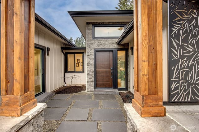 Property photo for 8904 SE 58th Street, Mercer Island photo 3