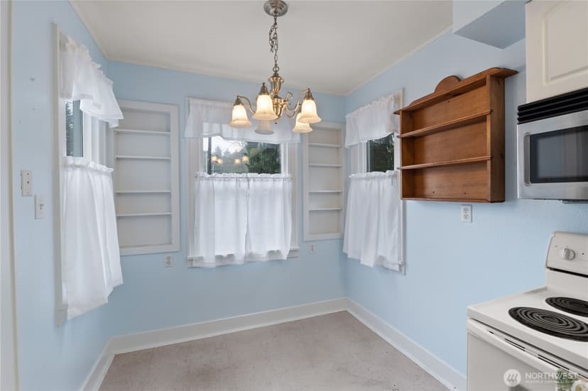 Property photo for 2814 Pioneer Way E, Tacoma photo 10