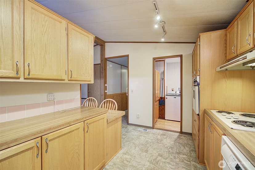 Property photo for 23105 105th Avenue SE, Woodinville photo 12