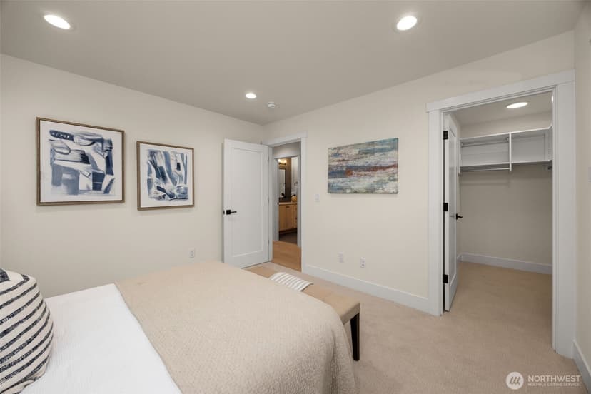 Property photo for 807 W Armour Street, Seattle photo 31