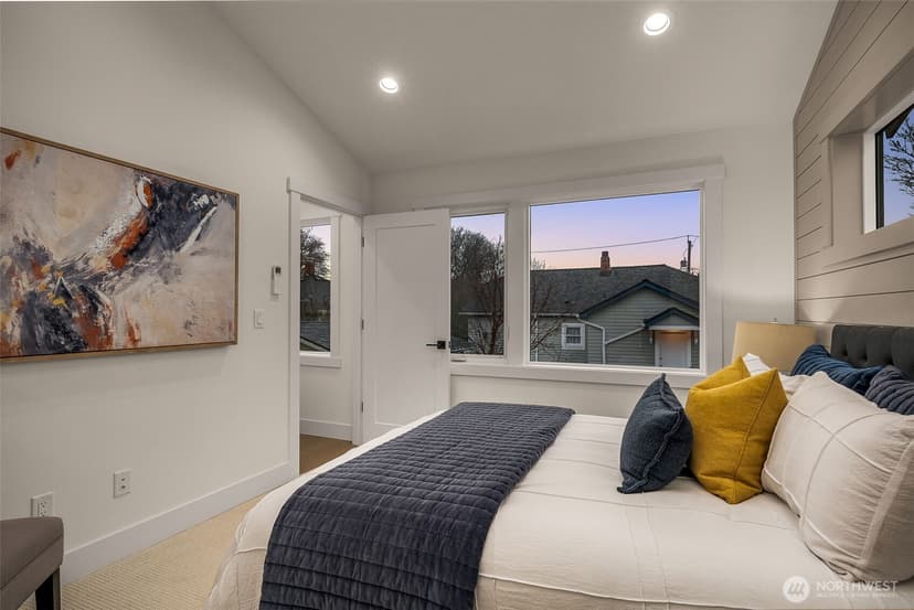 Property photo for 809 W Armour Street, Seattle photo 17