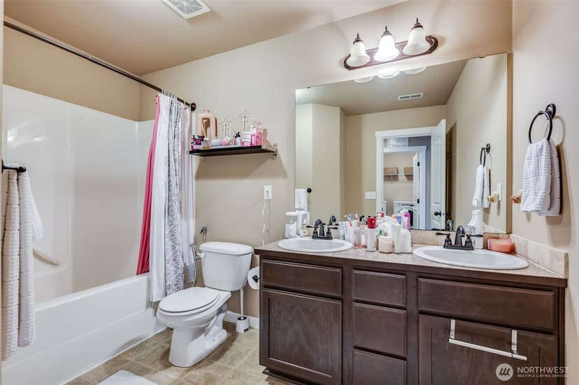 Property photo for 13702 74th Avenue Ct E, Puyallup photo 30