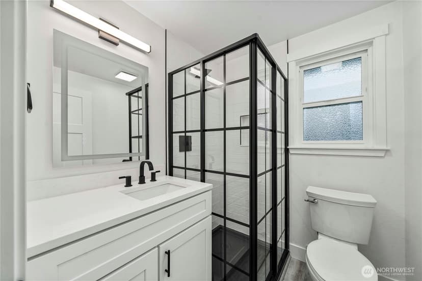 Property photo for 243 S 187th Street, Burien photo 23
