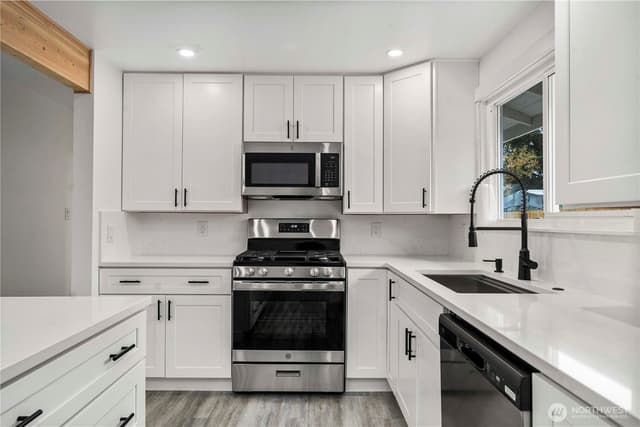 Property photo for 243 S 187th Street, Burien photo 4