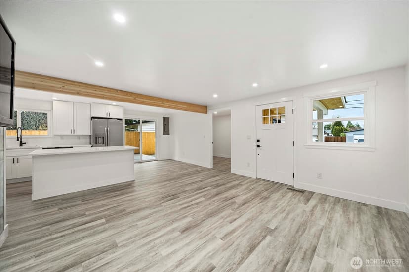 Property photo for 243 S 187th Street, Burien photo 7