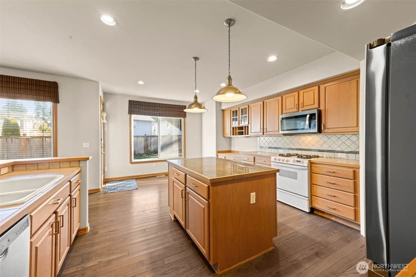 Property photo for 4169 Augusta Drive NE, Tacoma photo 18