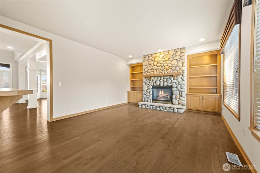 Property photo for 4169 Augusta Drive NE, Tacoma photo 10