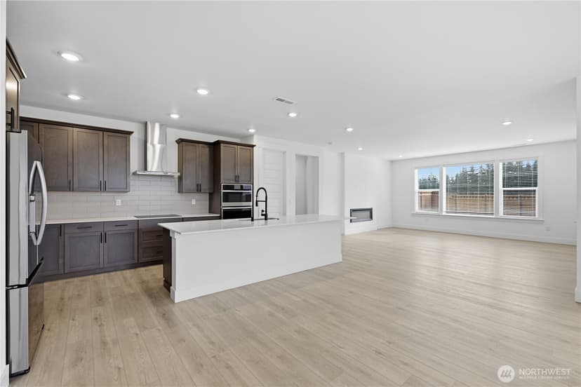 Property photo for 20431 Myrtle Place E, Bonney Lake photo 4