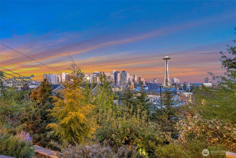 Property photo for 225 Ward Street, Seattle photo 5