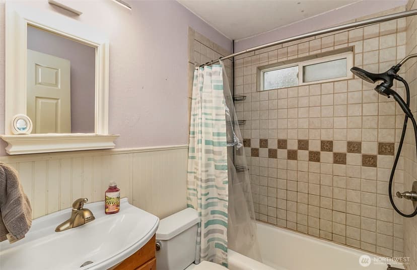 Property photo for 335 N Madison Street, Monroe photo 28