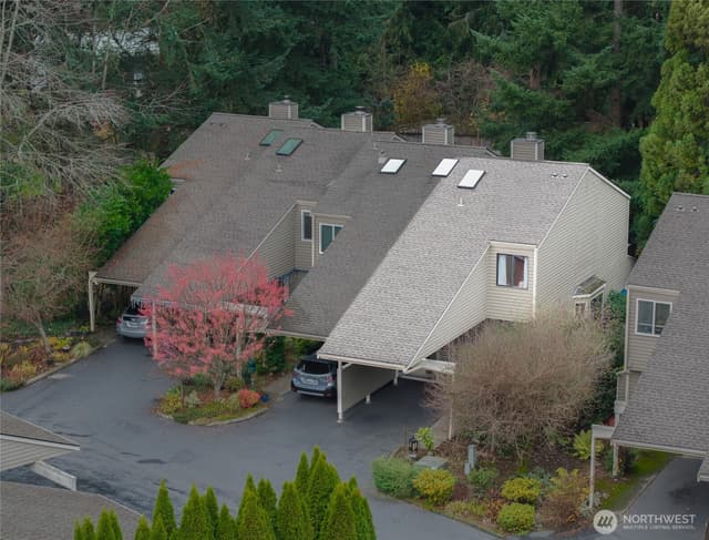 Property photo for 9606 NE 121st Lane, Kirkland photo 2