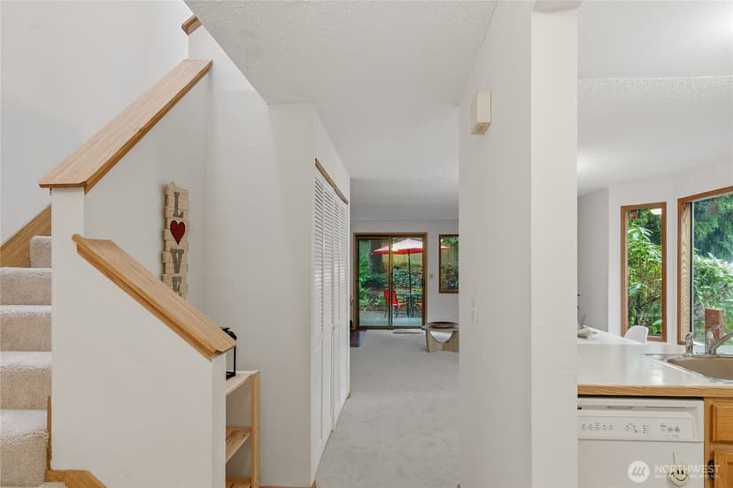 Property photo for 9606 NE 121st Lane, Kirkland photo 10