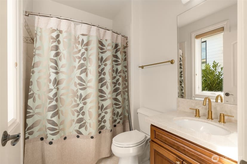 Property photo for 410 8th Avenue W, Kirkland photo 30