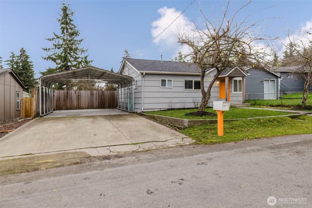 Property photo for 2805 NE Bowen Street, Bremerton photo 2