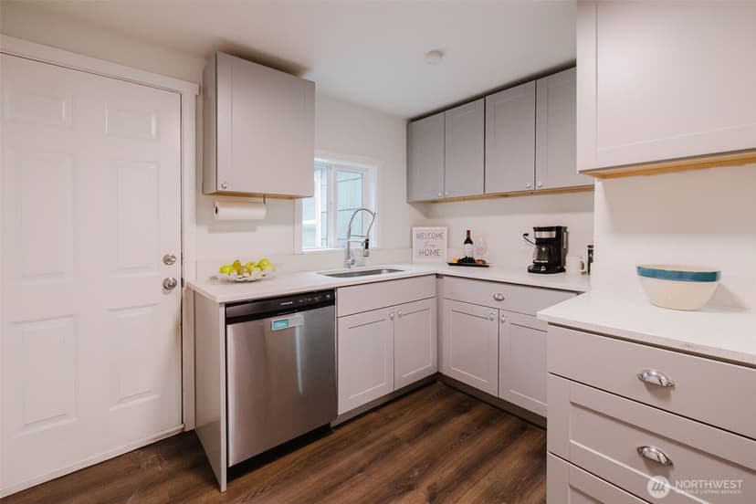 Property photo for 2805 NE Bowen Street, Bremerton photo 15