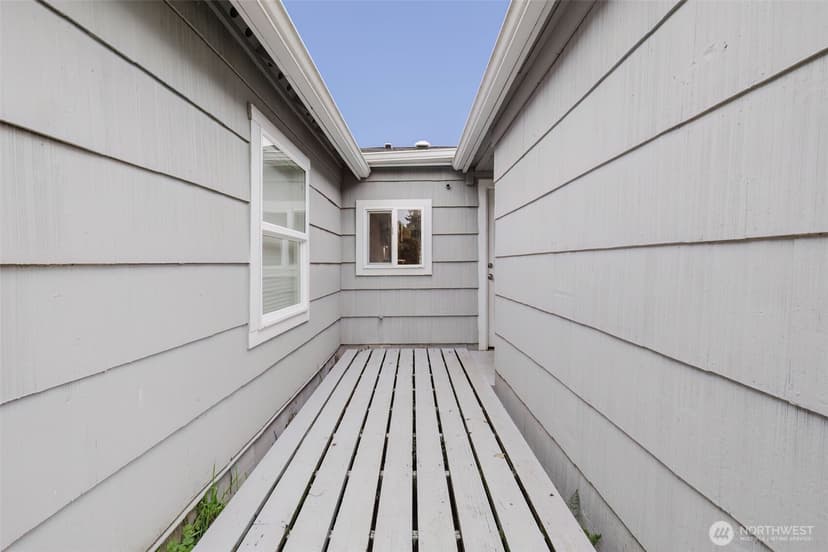 Property photo for 2805 NE Bowen Street, Bremerton photo 28
