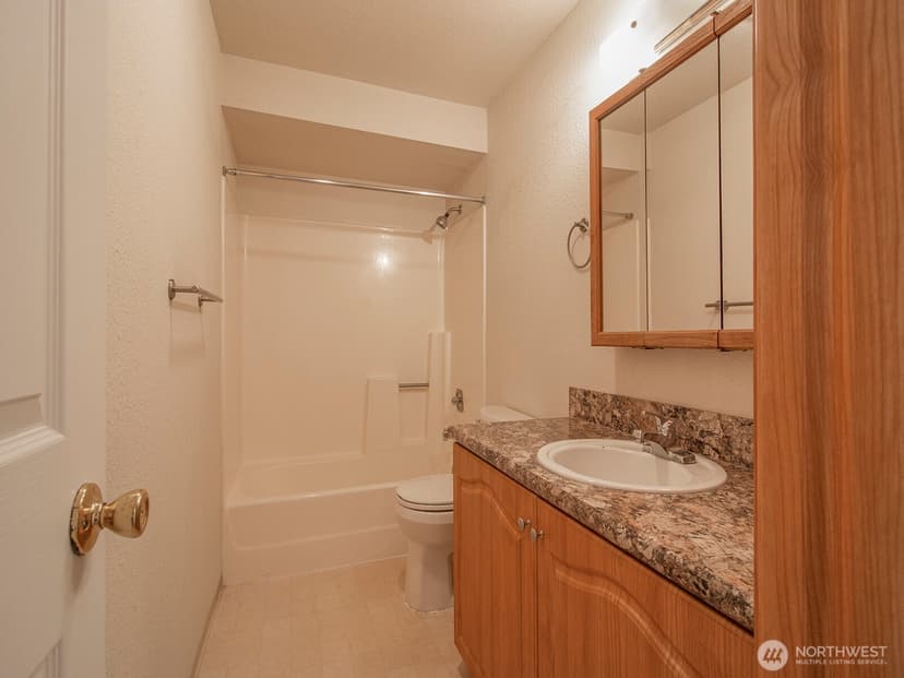 Property photo for 14527 NE 40th Street #G204, Bellevue photo 13