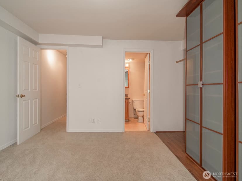 Property photo for 14527 NE 40th Street #G204, Bellevue photo 9