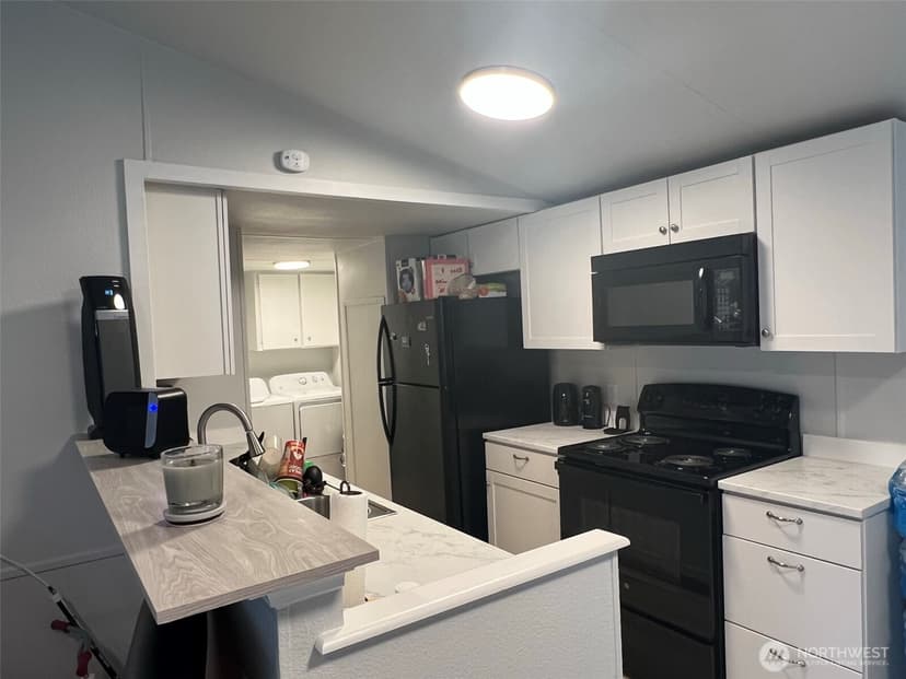Property photo for 10302 Lakeview Avenue SW #21, Lakewood photo 6