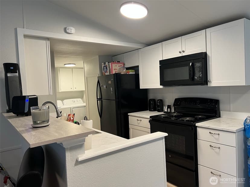 Property photo for 10302 Lakeview Avenue SW #21, Lakewood photo 5