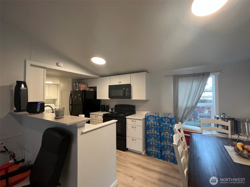 Property photo for 10302 Lakeview Avenue SW #21, Lakewood photo 7