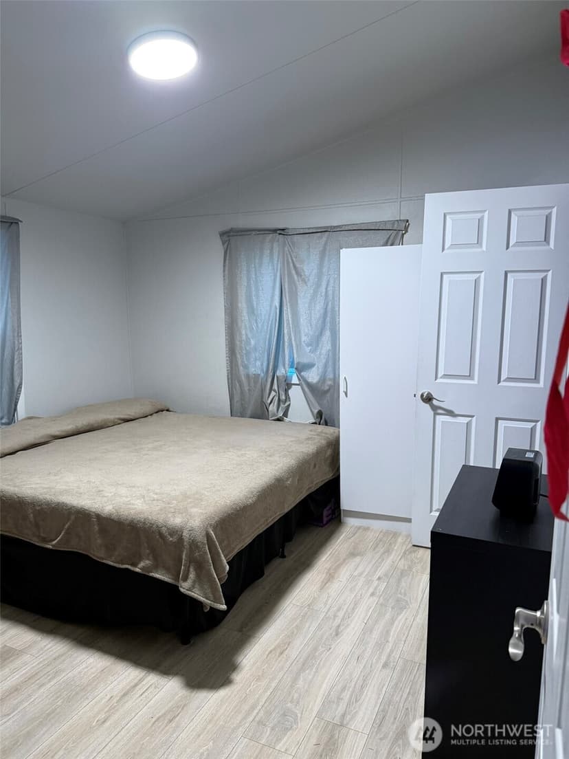 Property photo for 10302 Lakeview Avenue SW #21, Lakewood photo 12