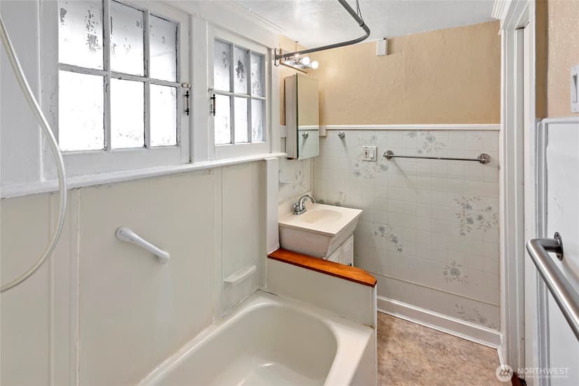 Property photo for 1102 Highland Avenue, Bremerton photo 23