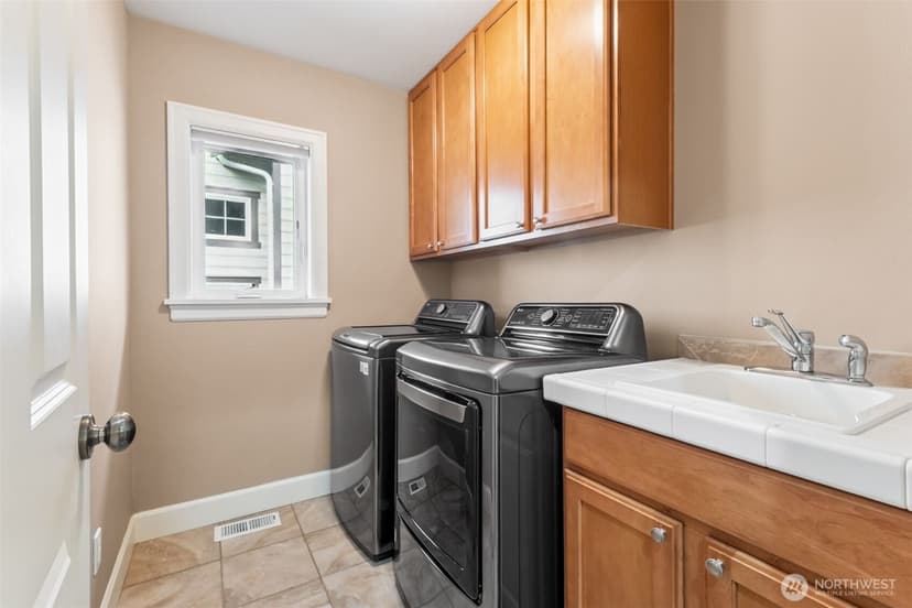 Property photo for 4920 69th Avenue Ct W, University Place photo 21