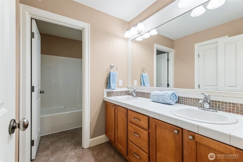 Property photo for 4920 69th Avenue Ct W, University Place photo 27