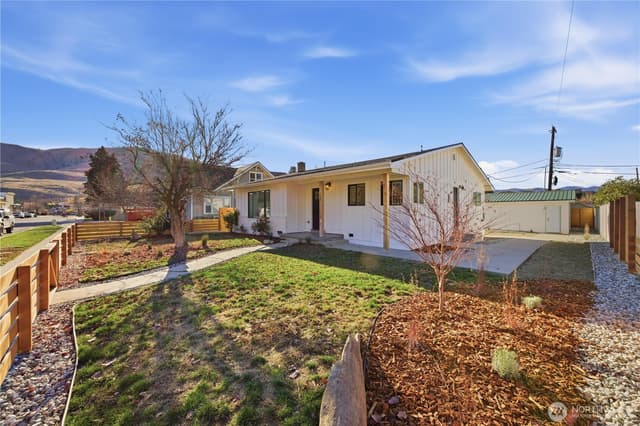 Property photo for 409 N Cedar Street, Chelan photo 2