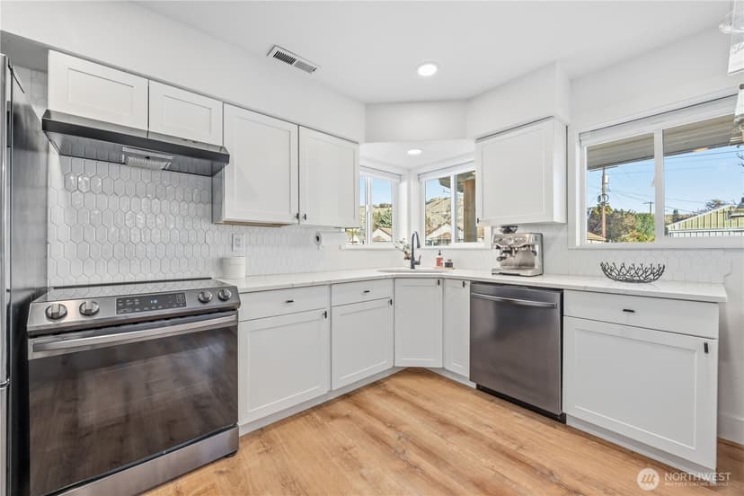 Property photo for 409 N Cedar Street, Chelan photo 7