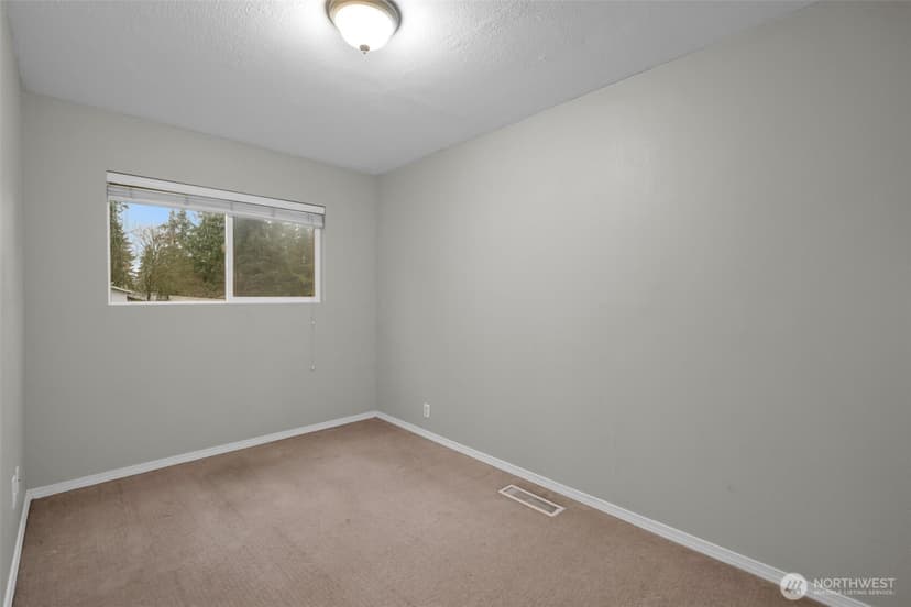Property photo for 9901 59th Avenue Ct E, Puyallup photo 15