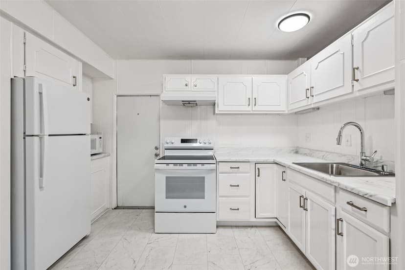 Property photo for 18501 52nd Avenue W #76, Lynnwood photo 5