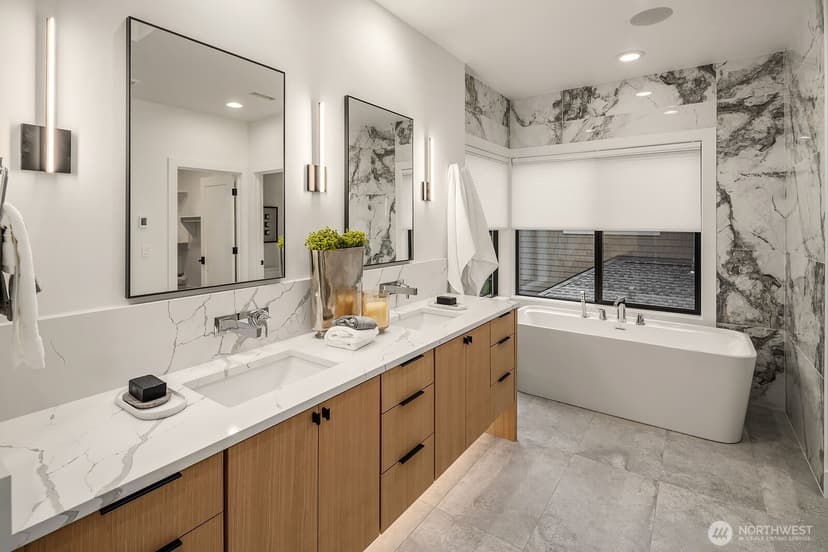Property photo for 13408 NE 47th Street, Bellevue photo 21