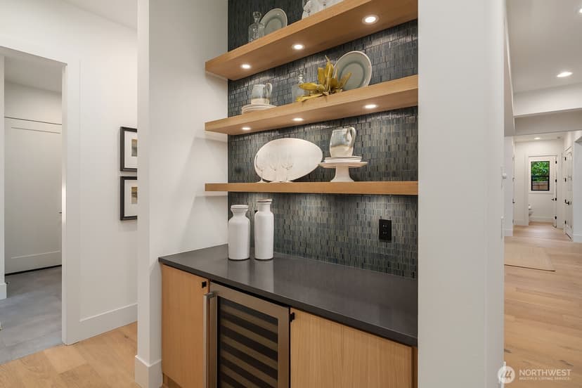 Property photo for 13408 NE 47th Street, Bellevue photo 15