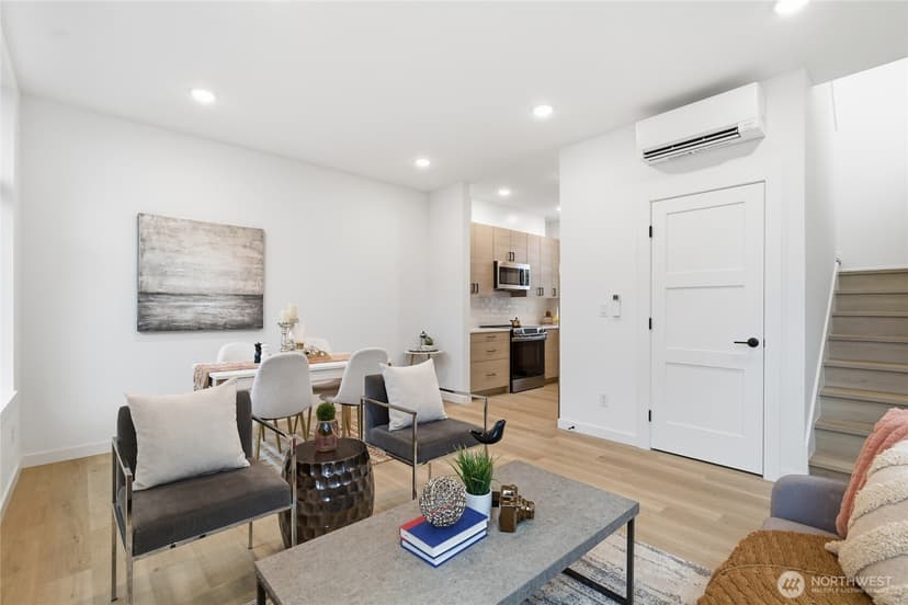 Property photo for 805 S Sullivan Street #B, Seattle photo 5