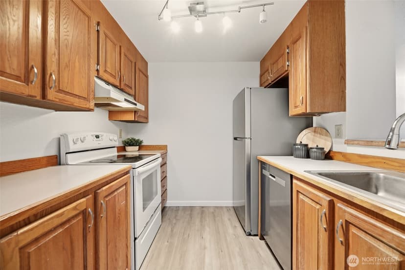 Property photo for 4705 176th Street SW #B1, Lynnwood photo 9