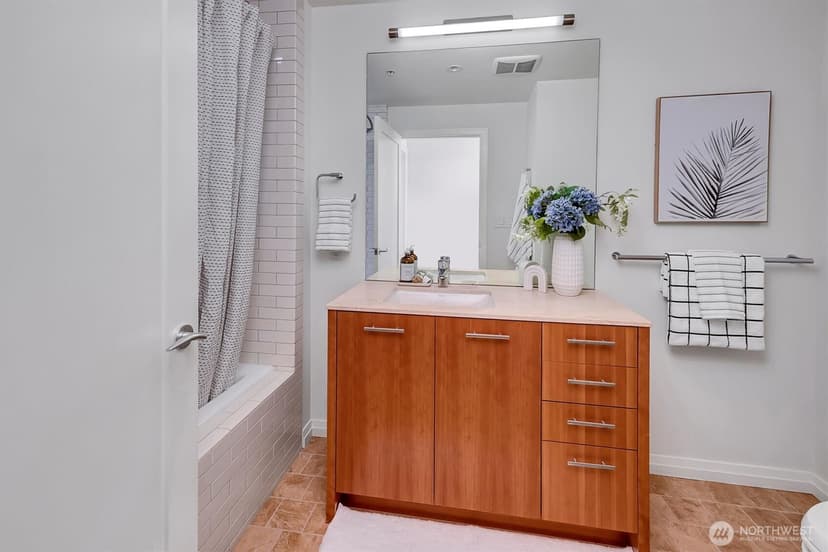 Property photo for 10700 NE 4th Street #2712, Bellevue photo 17