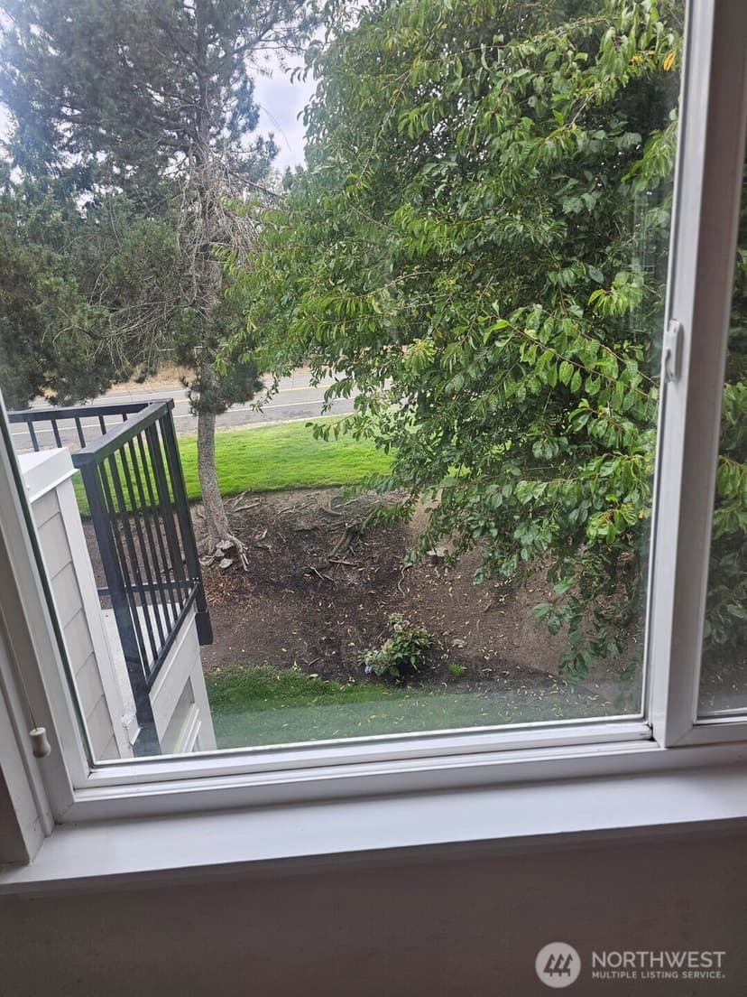 Property photo for 24758 45th Place S, Kent photo 19